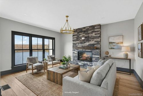 16 Icehouse Dr, Saugerties, NY, 12477 | Card Image