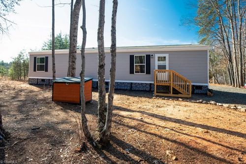 275 Beaver Creek Rd, Mayodan, NC, 27027-8299 | Card Image