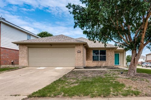 124 Jefferson Dr, Venus, TX, 76084-3706 | Card Image