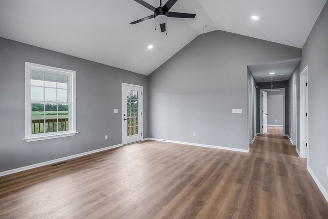 15481 Old Kentucky Rd, House other with 3 bedrooms, 2 bathrooms and null parking in Walling TN | Image 5