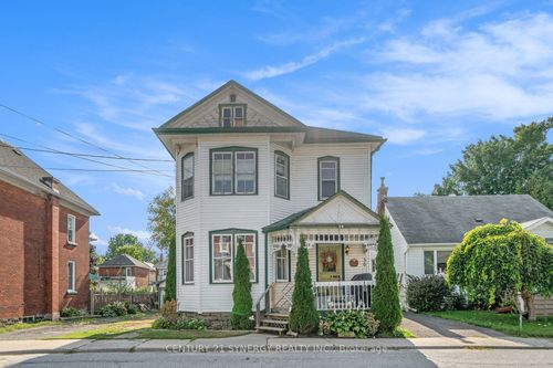 30 Kensington Ave, Smiths Falls, ON, K7A2K5 | Card Image