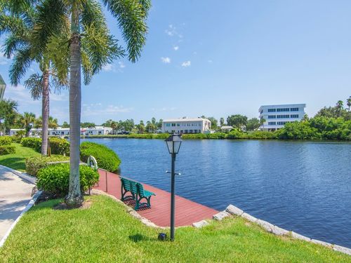 6h-2800 Indian River Blvd, Vero Beach, FL, 32960-7211 | Card Image