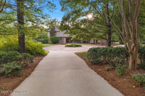 341 Johnstone Dr, Madison, MS, 39110-6565 | Card Image