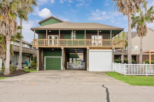 227 Kameha Dr, Tiki Island, TX, 77554-7170 | Card Image