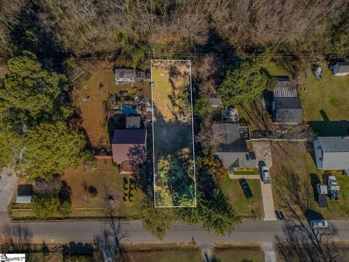 129 Somerset St, Greenville, SC, 29611-6024 | Card Image