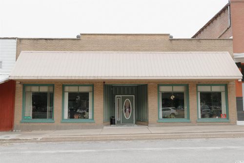 116 E State St, Camp Point, IL, 62320-1132 | Card Image