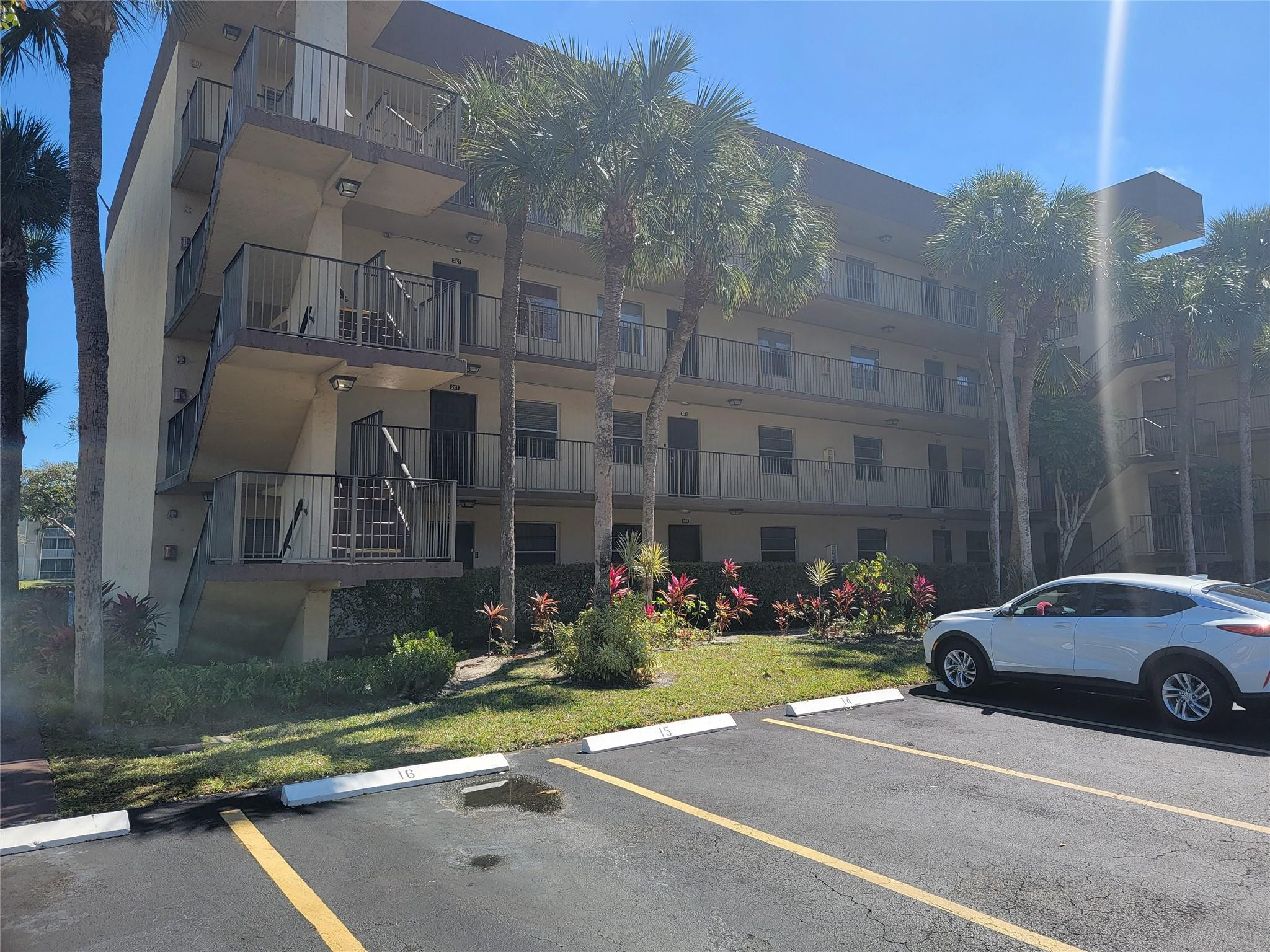 Residential in Lauderdale Lakes 2