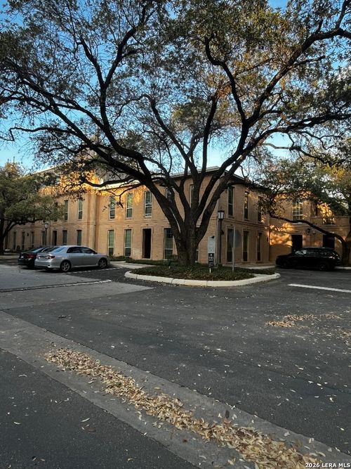 31c-7711 Broadway, San Antonio, TX, 78209-3293 | Card Image