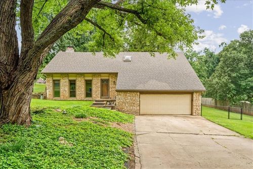 6908 Millridge St, Shawnee, KS, 66218-9032 | Card Image