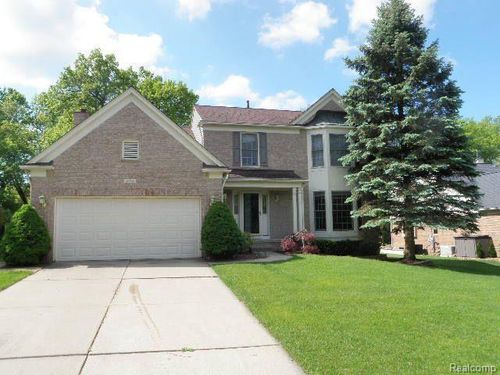 3743 Rolling Hills Rd, Lake Orion, MI, 48359-1486 | Card Image