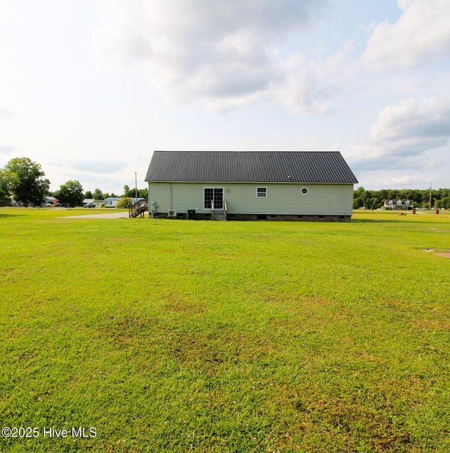 1931 Nc Highway 102 W, House other with 3 bedrooms, 2 bathrooms and 2 parking in Chocowinity NC | Image 7