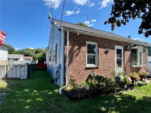 76 Lydia Ave, Woonsocket, RI, 02895-6068 | Card Image