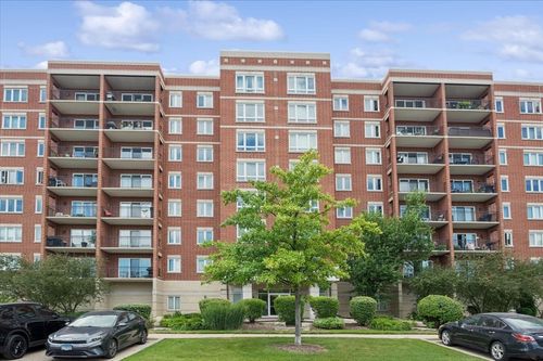 710-5555 N Cumberland Ave, Chicago, IL, 60656-2901 | Card Image