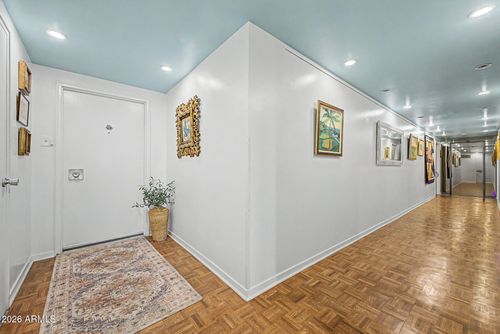 2f-2201 N Central Ave, Phoenix, AZ, 85004-1417 | Card Image