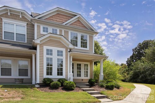 2721 Grain Mill Ln, Charlotte, NC, 28214-0047 | Card Image