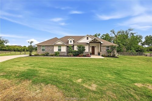 10468 Cornwall Ln, Iola, TX, 77861-4578 | Card Image