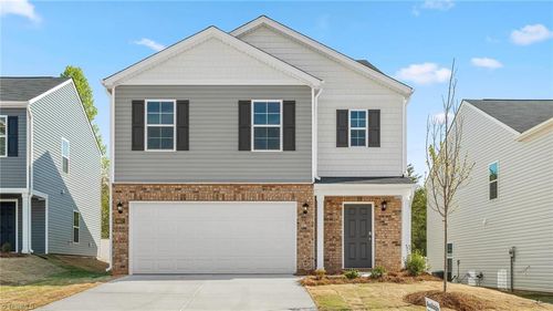 124 Beechwood Circle, Thomasville, NC, 27360 | Card Image