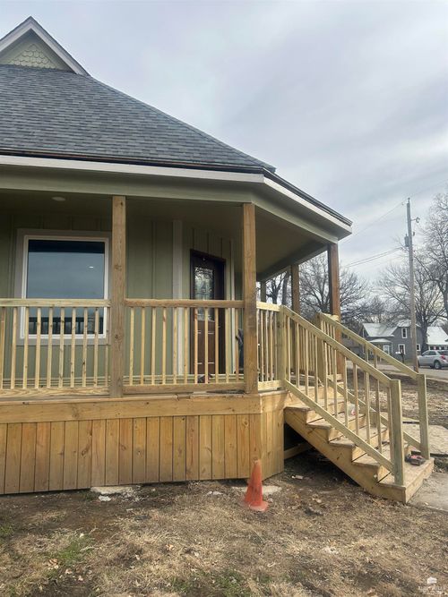 100 E 8th St, Onaga, KS, 66521-9791 | Card Image