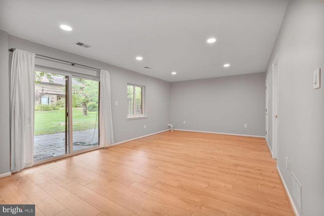 11022 Saffold Way, Townhouse with 4 bedrooms, 3 bathrooms and null parking in RESTON VA | Image 26