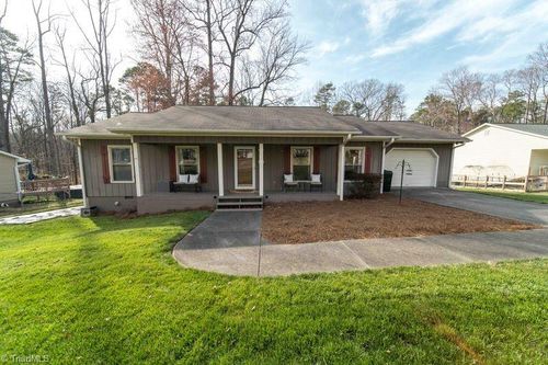 6148 Brinkley Park Dr, Belews Creek, NC, 27009-9738 | Card Image