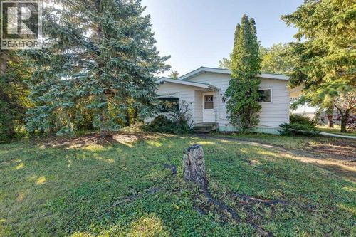 517 Royal Dr, Trochu, AB, T0M0B1 | Card Image