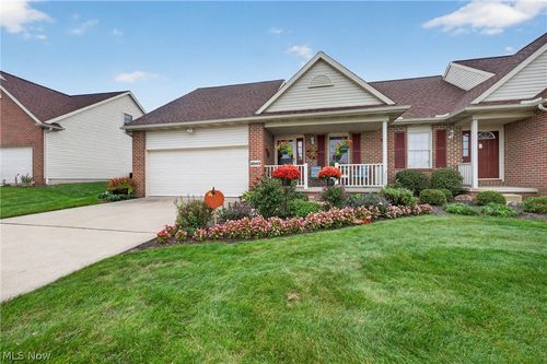 2043 Summer Evening Dr, Canal Fulton, OH, 44614-8488 | Card Image