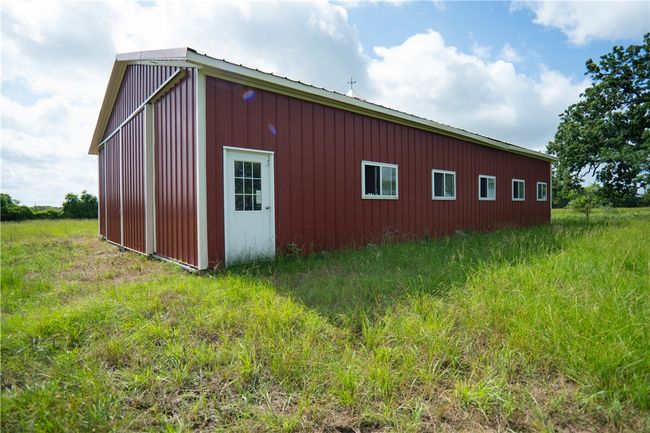 View of outdoor structure | Image 26
