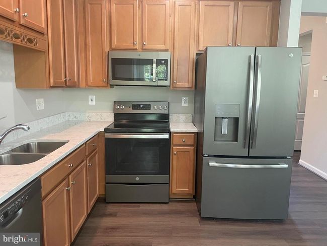 107 Berwick Ln, Townhouse with 3 bedrooms, 3 bathrooms and null parking in STEPHENS CITY VA | Image 6
