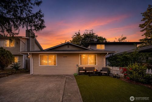 31808 121st Ave Se, Auburn, WA, 98092-3609 | Card Image