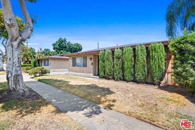 5211 Live Oak St, Home with 32 bedrooms, 16 bathrooms and 24 parking in Bell CA | Image 10