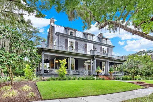 123 E 46th St, Savannah, GA, 31405-2118 | Card Image