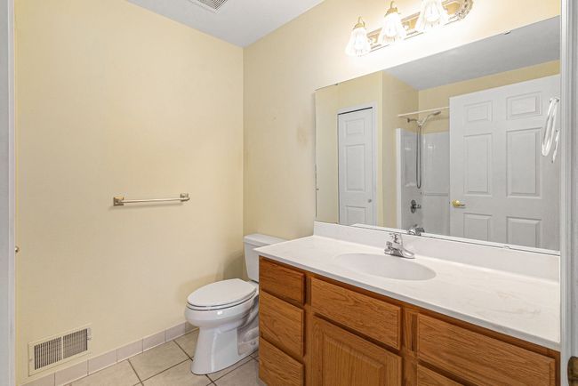 2250 Willow Tree Dr, Condo with 2 bedrooms, 3 bathrooms and null parking in Brighton MI | Image 13
