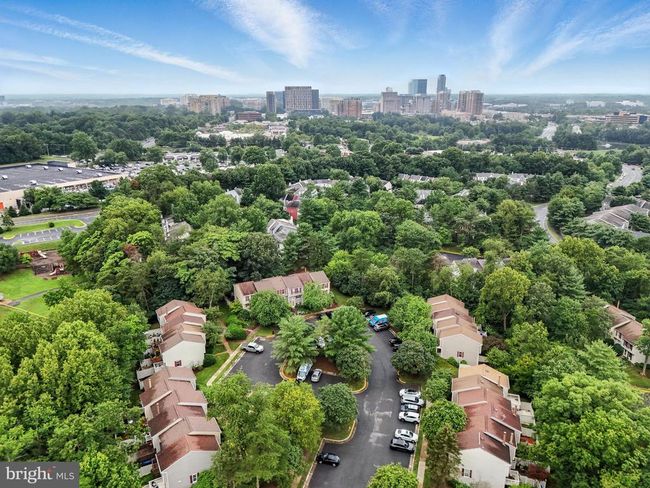 1653 Fieldthorn Dr, Townhouse with 2 bedrooms, 3 bathrooms and null parking in RESTON VA | Image 34