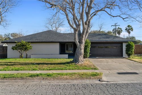 629 Peerman Pl, Corpus Christi, TX, 78411-2241 | Card Image