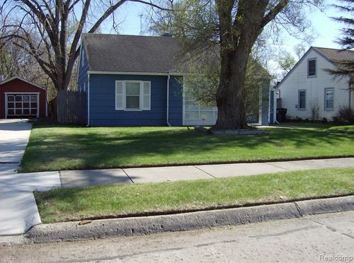 10641 Troy St, Oak Park, MI, 48237-3937 | Card Image