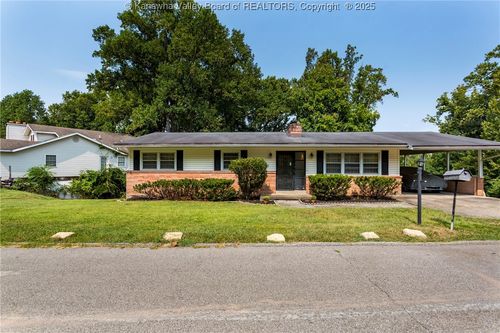 12 Marquis Dr, Huntington, WV, 25705-3713 | Card Image