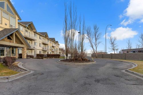 313-7 Harvest Gold Manor Ne, Calgary, AB, T3K4Y3 | Card Image