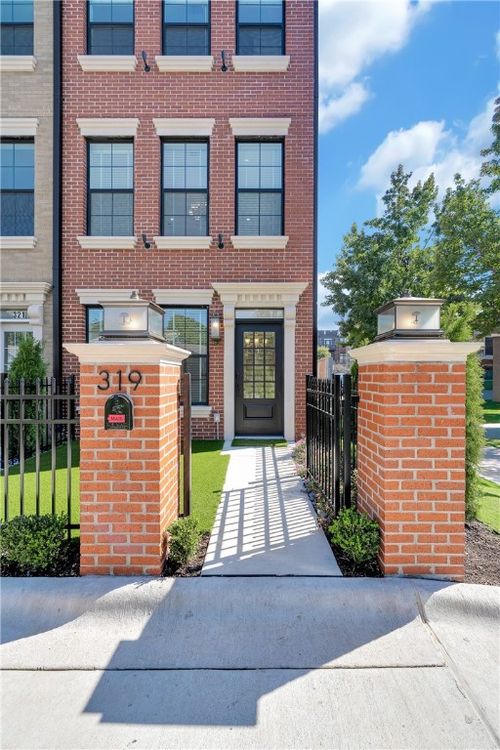 319 Sw 5th St, Bentonville, AR, 72712 | Card Image