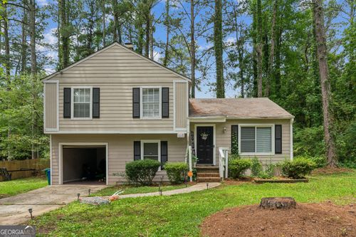 447 Sherwood Cir, Stone Mountain, GA, 30087-6009 | Card Image
