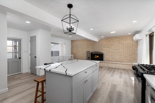 1614 W Alameda St, Santa Fe, NM, 87501-1776 | Card Image