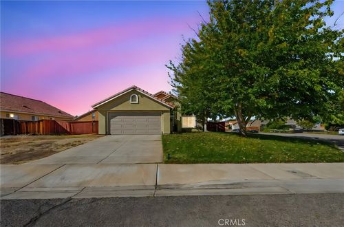 13196 Oberlin Ave, Victorville, CA, 92392-7215 | Card Image