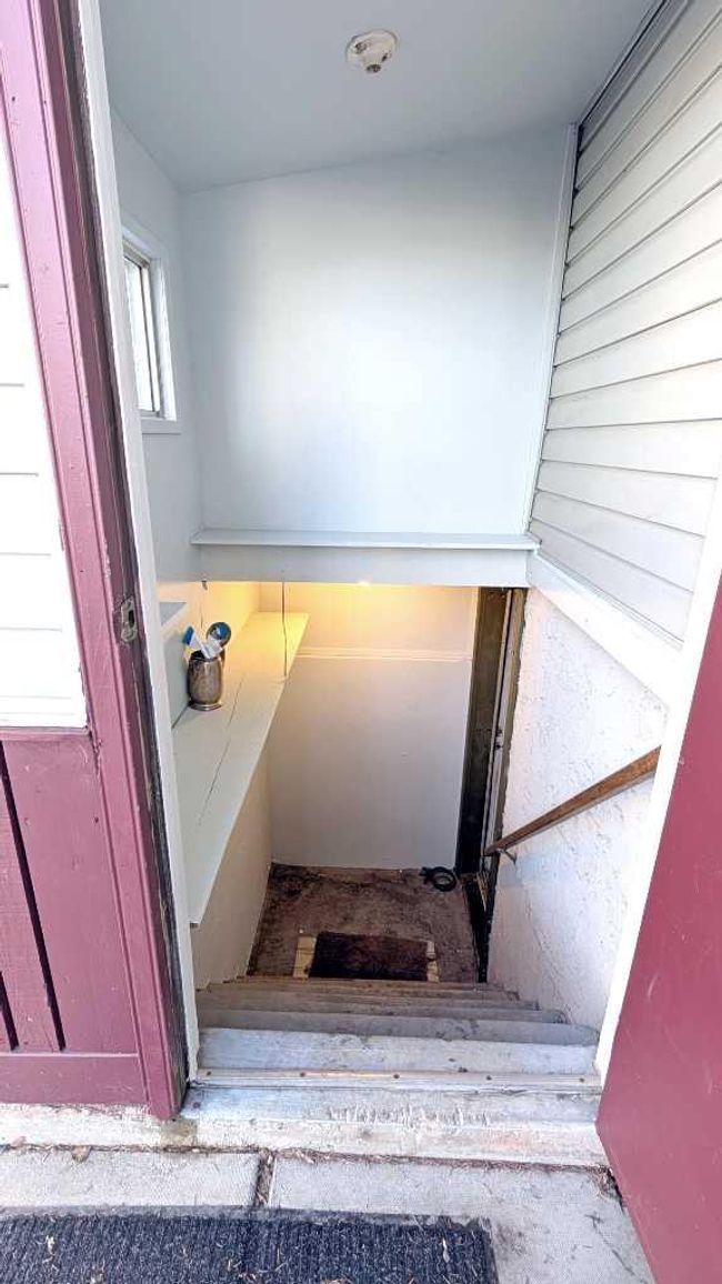 3503 Cedarille Drive Sw, House other with 5 bedrooms, 2 bathrooms and 2 parking in Calgary AB | Image 46