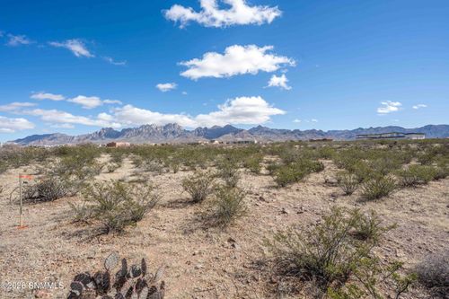 7911 Dripping Springs Rd, Las Cruces, NM, 88011 | Card Image