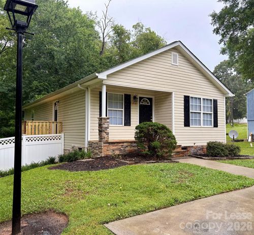 1918 W 5th Ave, Gastonia, NC, 28052-3621 | Card Image