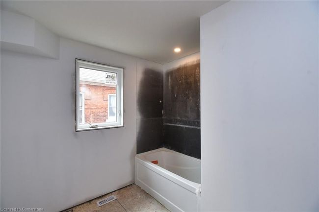 279 Hess St S, House other with 4 bedrooms, 4 bathrooms and 2 parking in Hamilton ON | Image 41