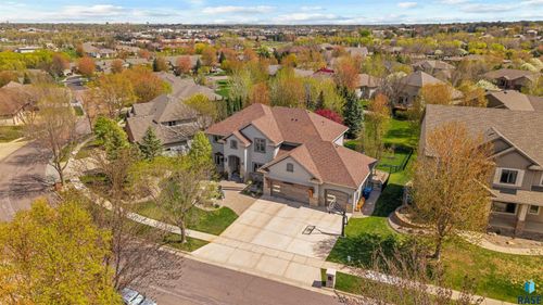 5604 S Jersey Tess Dr Drive, Sioux Falls, SD, 57108 | Card Image