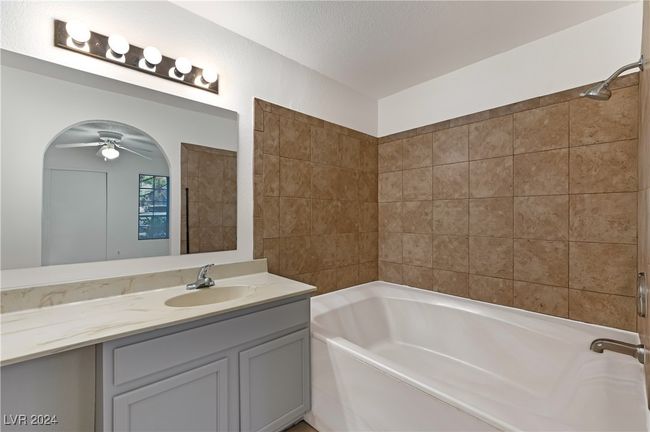 1227 - 2200 S Fort Apache Rd, Condo with 3 bedrooms, 2 bathrooms and null parking in Las Vegas NV | Image 21
