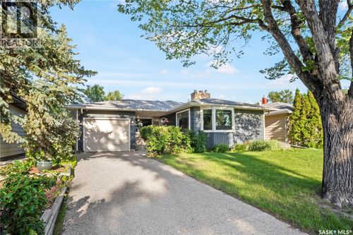 3531 Queen St, Regina, SK, S4S2G1 | Card Image