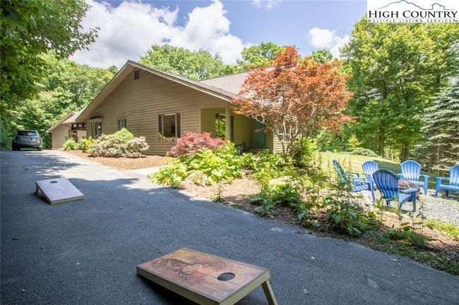 126 Rock Ledge Ln, House other with 5 bedrooms, 5 bathrooms and null parking in Sugar Mountain NC | Image 31