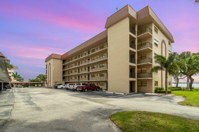 507B - 1049 Rockledge Dr, Condo with 2 bedrooms, 2 bathrooms and null parking in Rockledge FL | Image 2